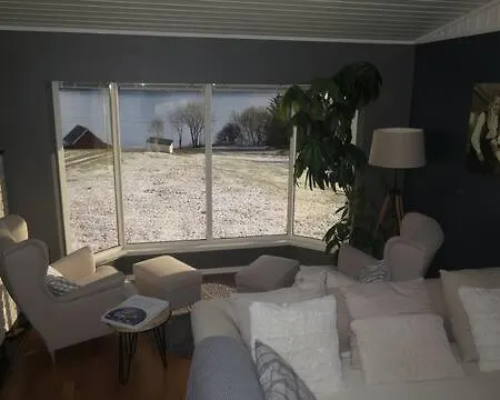 Дом отдыха Sara's Fjord View House