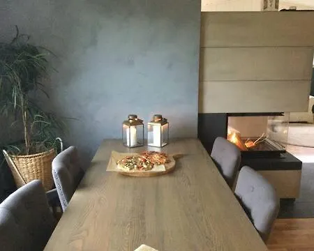 Дом отдыха Sara's Fjord View House *