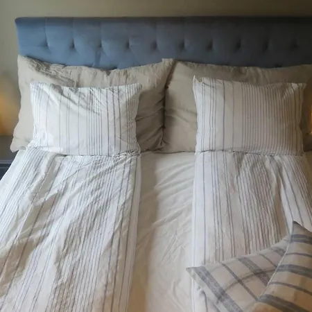 Sara's Fjord View House Дом отдыха *