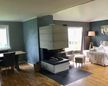 Sara's Fjord View House Stadlandet