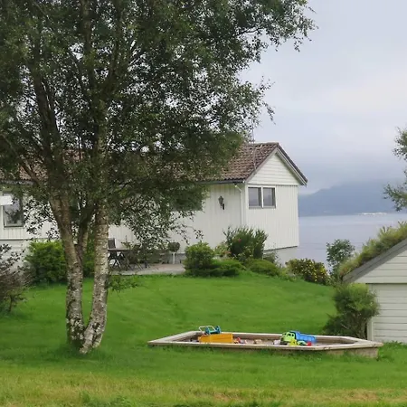 Sara's Fjord View House * Stadlandet