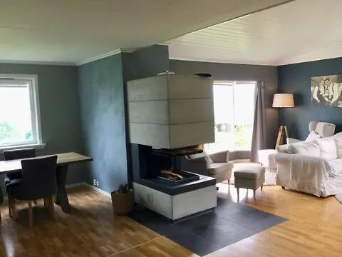 Sara's Fjord View House Stadlandet